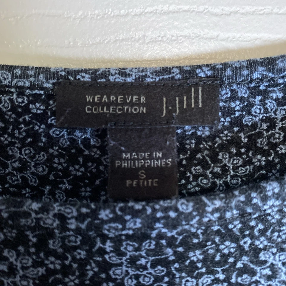 Top Mujer Colección J.Jill Wearever Talla S Pequeño Negro con Azul Floral Foto 2 de 4