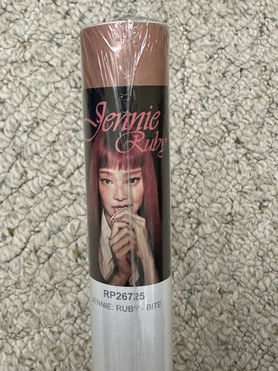 Jennie: Ruby - Bite Wall Poster, 22.375