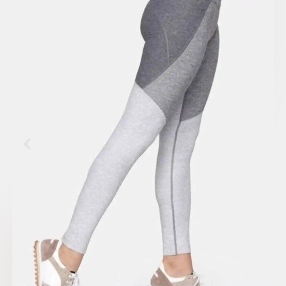Outdoor Voices Tri-Tone Leggings Size Small Gray Graphite Ash Dove
