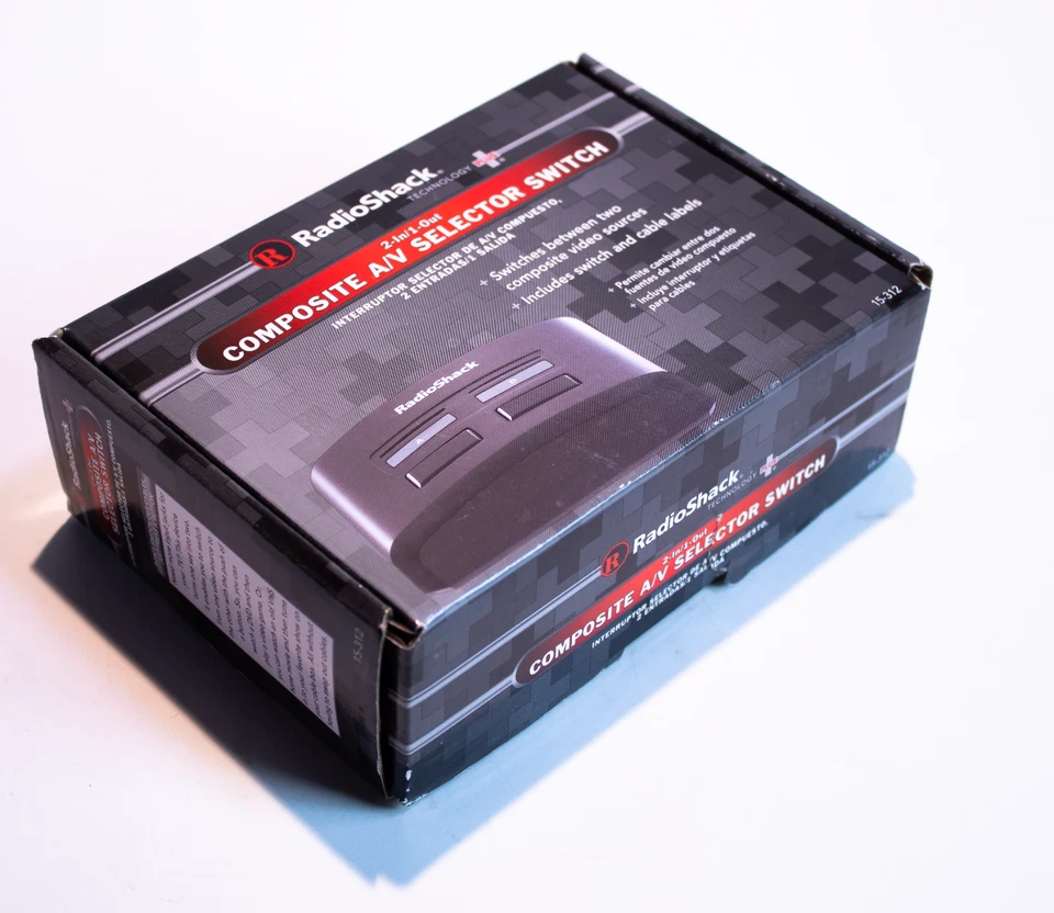 RADIO SHACK A/V SELECTOR SWITCH 2-IN/1-OUT 15-312 New - Image 2 of 2