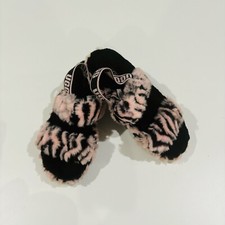 UGG Women's Oh Yeah Tiger Print Size 6