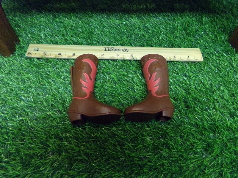 fits   KIDS DOLL shoes FANCY BOOTS. FASHIN DOLLS LARGER SIZE