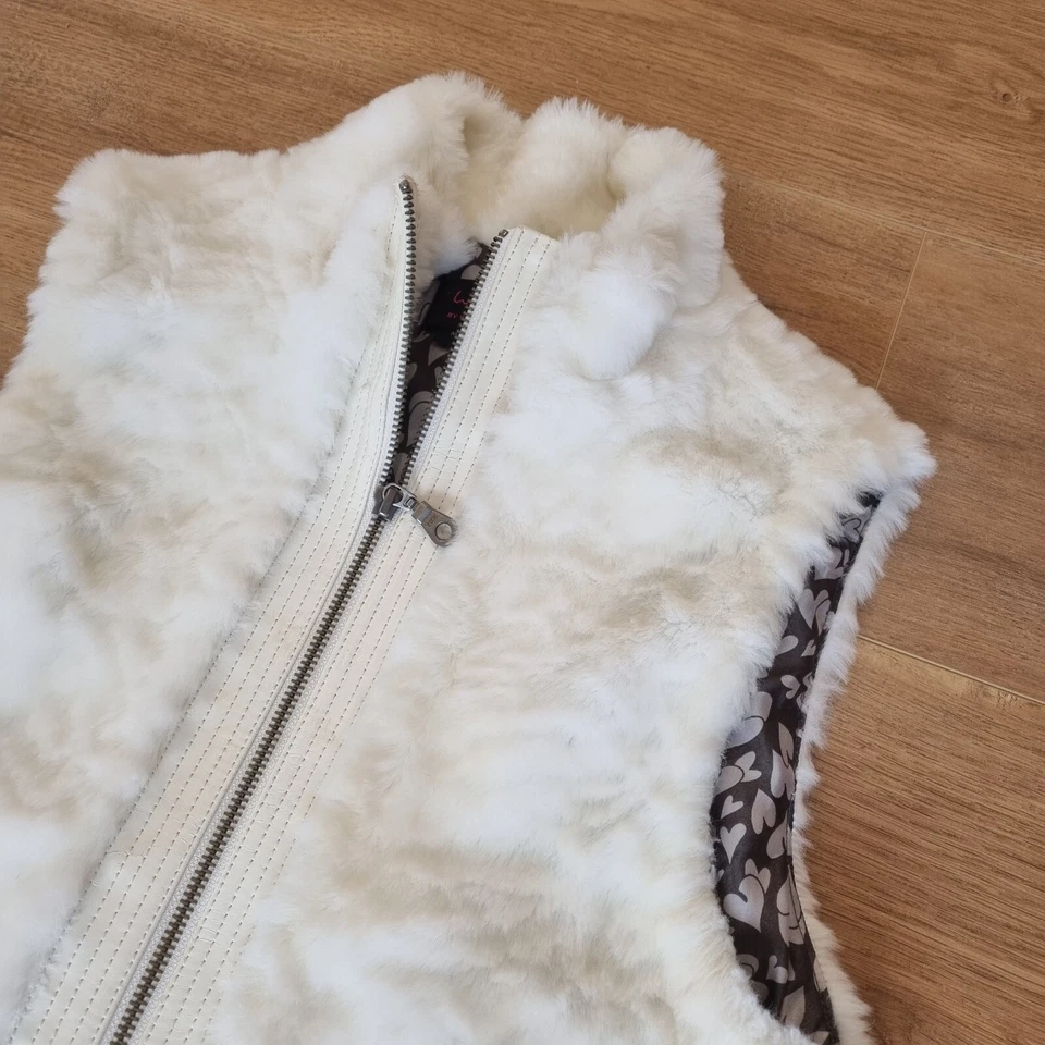 Wayne Cooper Cream Faux Fur Vest Jacket - Size 12 - image 4 of 4