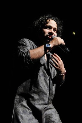 Kailash Kher performs during Alchemy Festival at the Royal Festiva- Old Photo 3