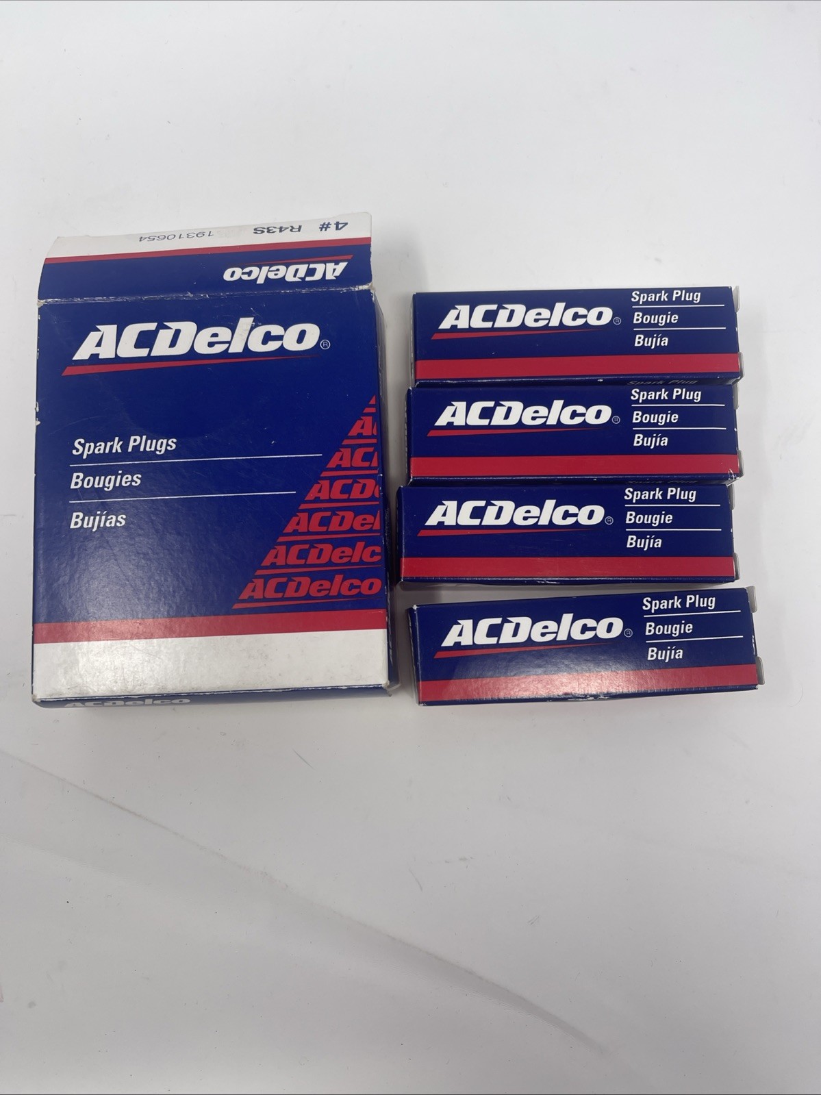 NEW GENUINE GM ACDelco Spark Plugs R43S Set Of 4 New Old Stock