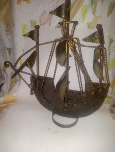 Vintage LARGE metal pirate ship Galleon home decor boat Mariner Schooner 