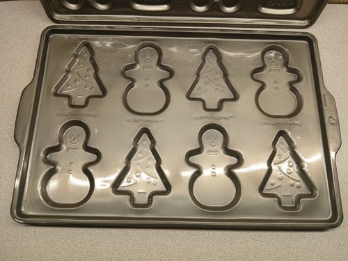 Vtg Christmas Holiday 2 Pans Minicake Cookie Mold Pans Wilton Nestle Ekco 1985 - Picture 3 of 14
