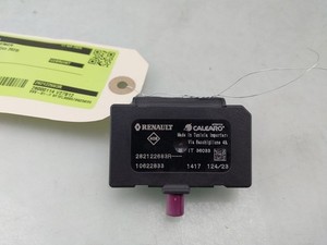 ANTENNE VERSTÄRKER Renault Trafic (1FL/2FL/3FL/4FL) 2023 282122683R