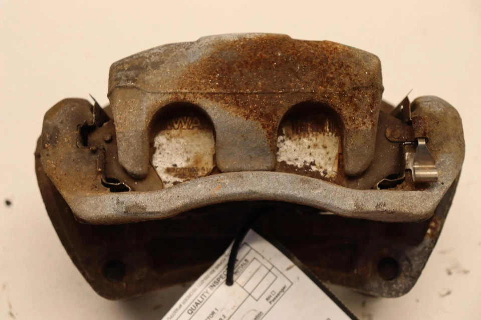 2009-2020 NISSAN 370Z ОСНОВАНИЕ ПЕРЕДНИЙ ЛЕВЫЙ ВОДИТЕЛЬ БОКОВОЙ ТОРМОЗ СУППОРТ OEM - Изображение 2 из 4