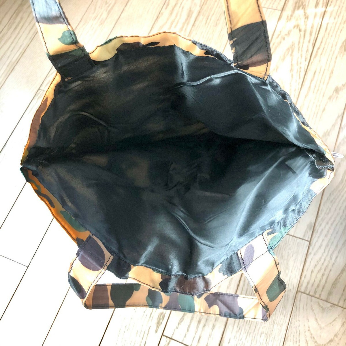 A Bating Apeカモフラージュ SHARKトートバッグ A BATHING APE Bape Limited Shark tote Pouch Bag Camouflage