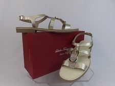 NIB FERRAGAMO ELISIR GOLD PLATINUM LEATHER GANCINI BIT SANDALS FLATS 9 M
