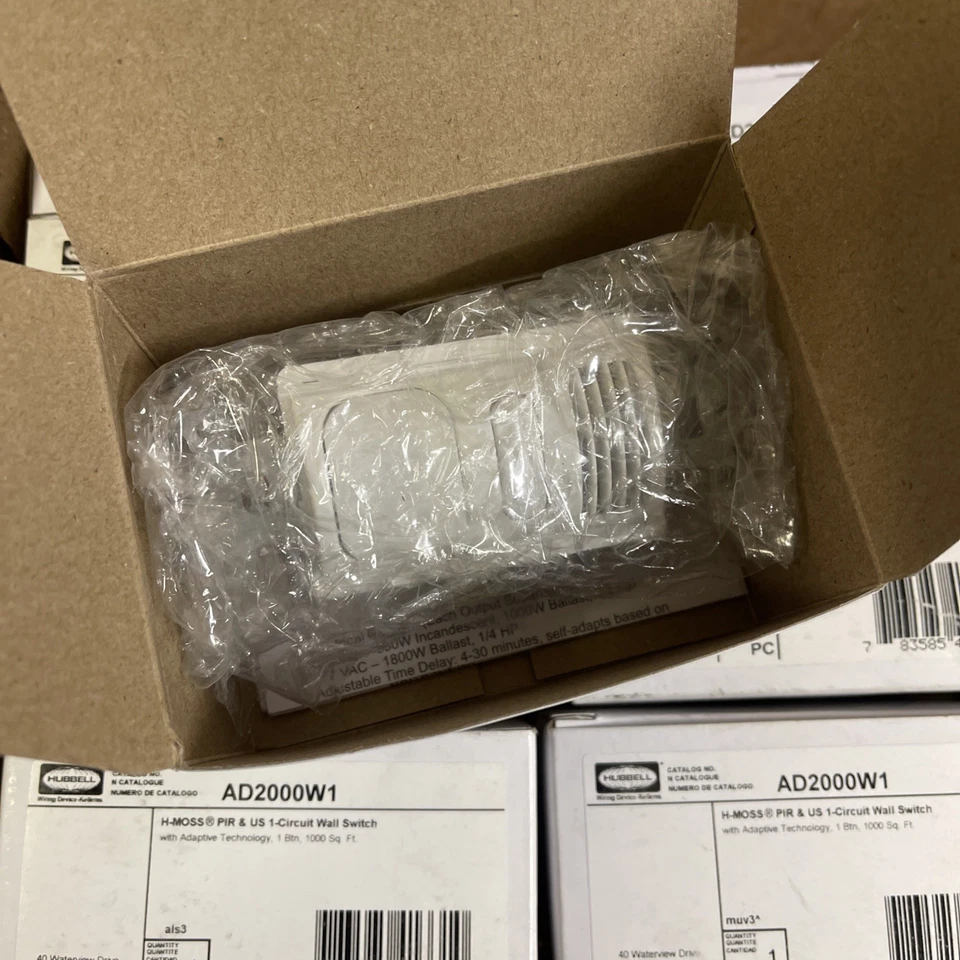New Hubbell AD2000W1N Adaptive Dual Technology Wall Switch with 1 Relay - Image 2 of 4