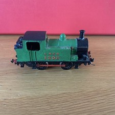 Hornby OO Gauge LNER 1302 Jinty Tank Locomotive  Green - TT20