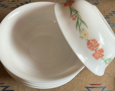 Vintage Arcopal Paradise Orange/White Flowers Milk Glass Cereal Salad Bowl 6.5 