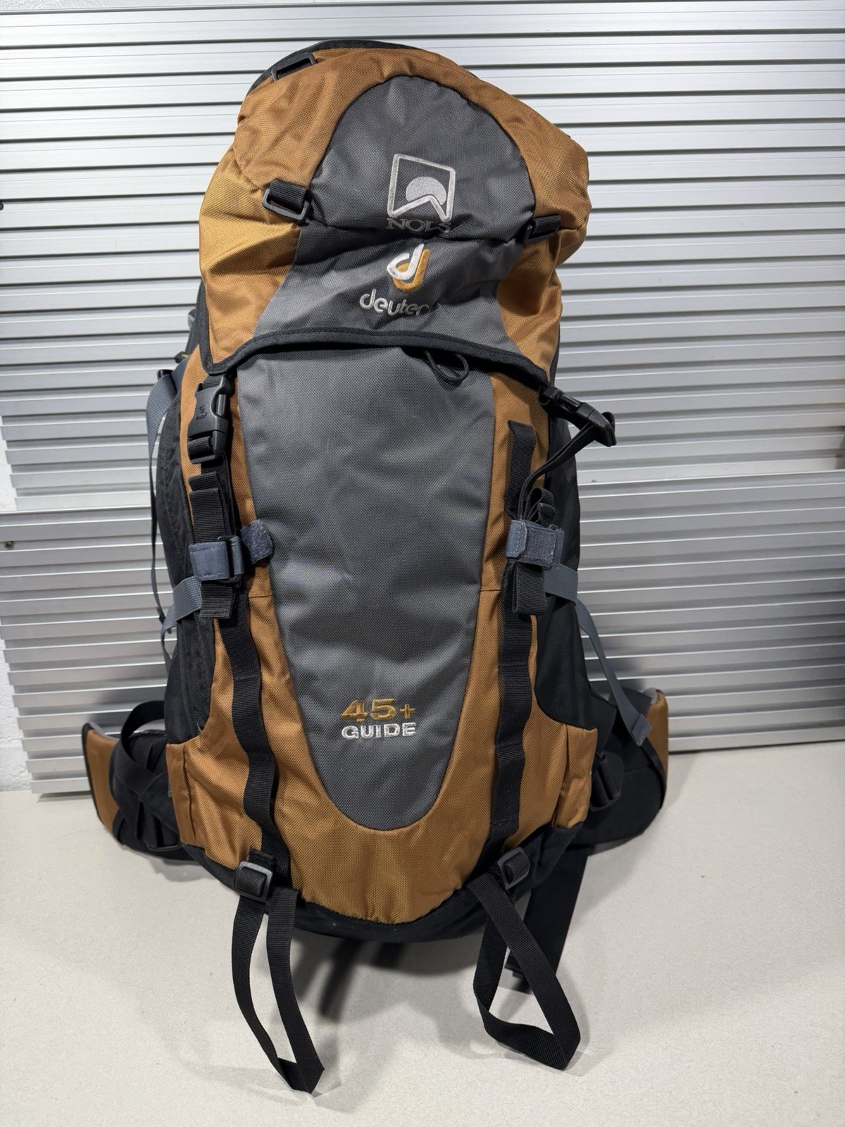 Deuter men's Guide 45+ daypack / backpack / mountaineering Backpack - LOOK