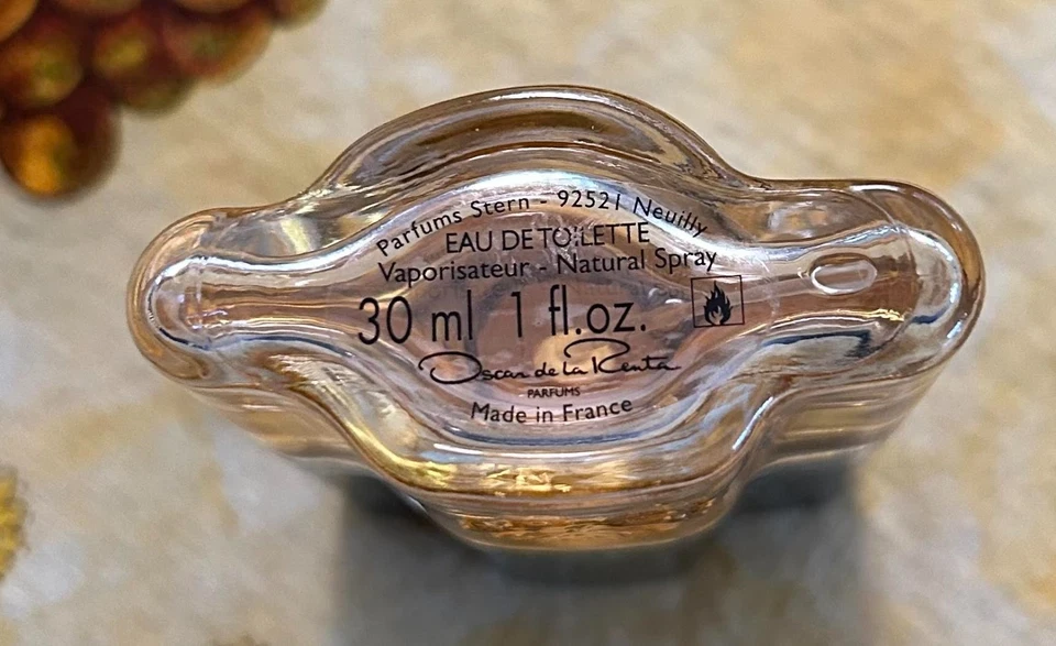 Oscar de la Renta Perfume 30 ml New - Image 4 of 4