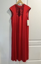 Vintage Vandemere Red Antron III Nylon Nightgown Dress Embroidered Sz S USA NWT