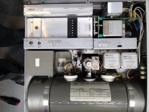 HP 5061B Standard for Frequency Cesium Beam Frequency Standard - Picture 13 of 16