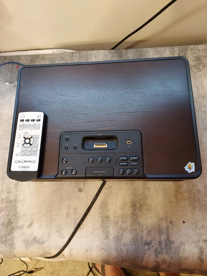 Yamaha TSX-120 Desktop Radio Audio System (Used). - Image 4 of 4