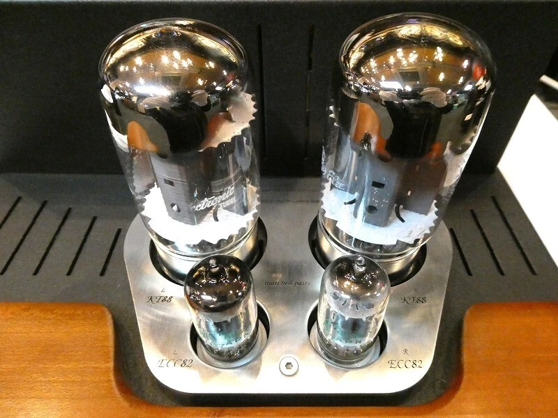 Unison Research S2K Röhrenvorverstärker Wartung aus Japan abgeschlossen - Bild 4 von 4