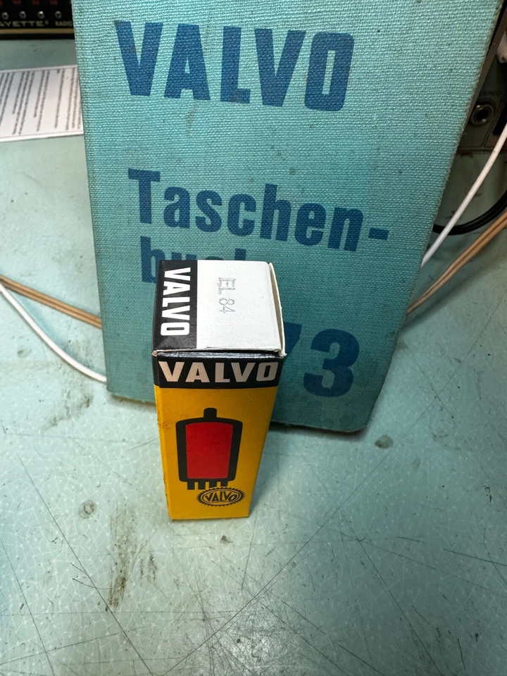 Valvo EL84 45° Getter 6BQ5 Raro 1962 Hamburgo Alemania ¡Tubo! RX3 DC2 Foto 3 de 4