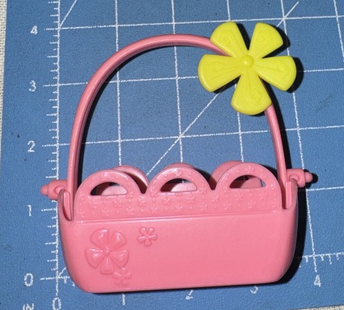 Littlest Pet Shop Rescue Tails Center Hospital Basket Pink With Yellow Flower