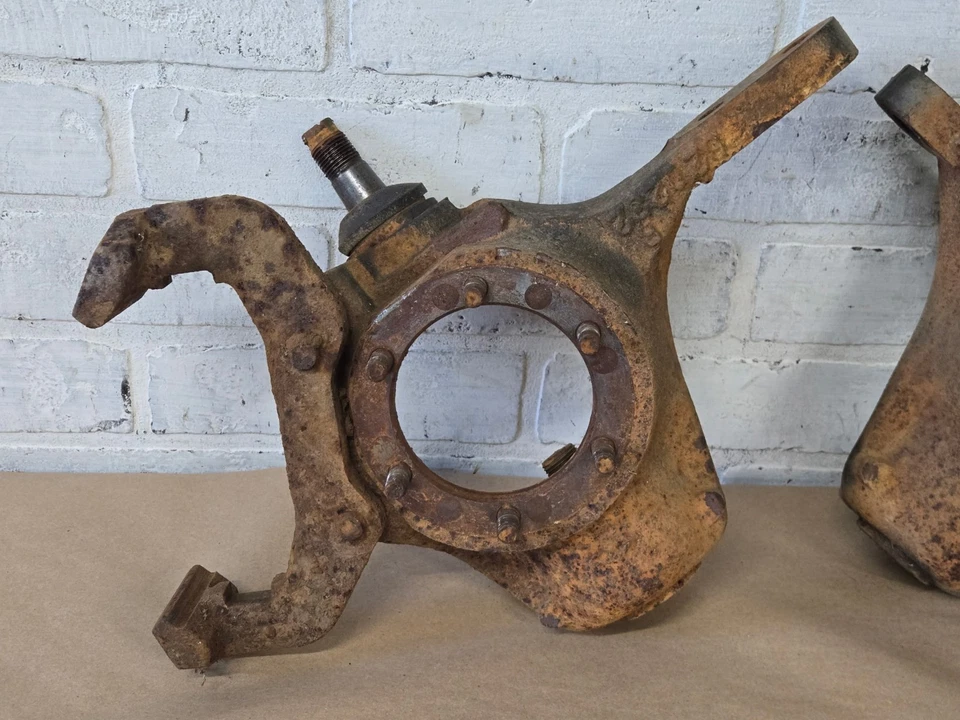 JEEP CJ5 CJ7 CJ8 1979-86 Factory Dana 30 Disc Brake Knuckles & Caliper Brackets - Image 3 of 4