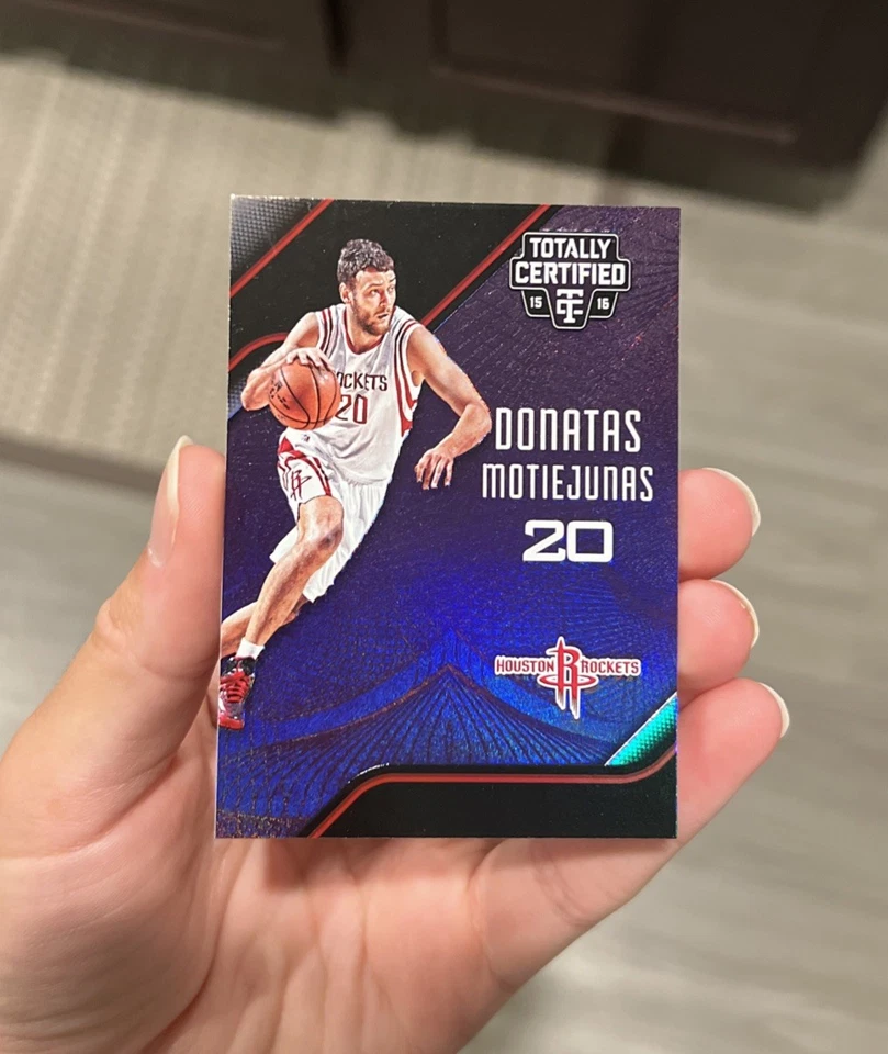 2015-16 Panini Totally Certified Mirror Purple /50 SP Donatas Motiejunas #82 - Image 3 of 4