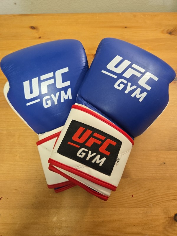 UFC Gym Red White And Blue Boxing/MMA Training Gloves - 16 oz 🥊 