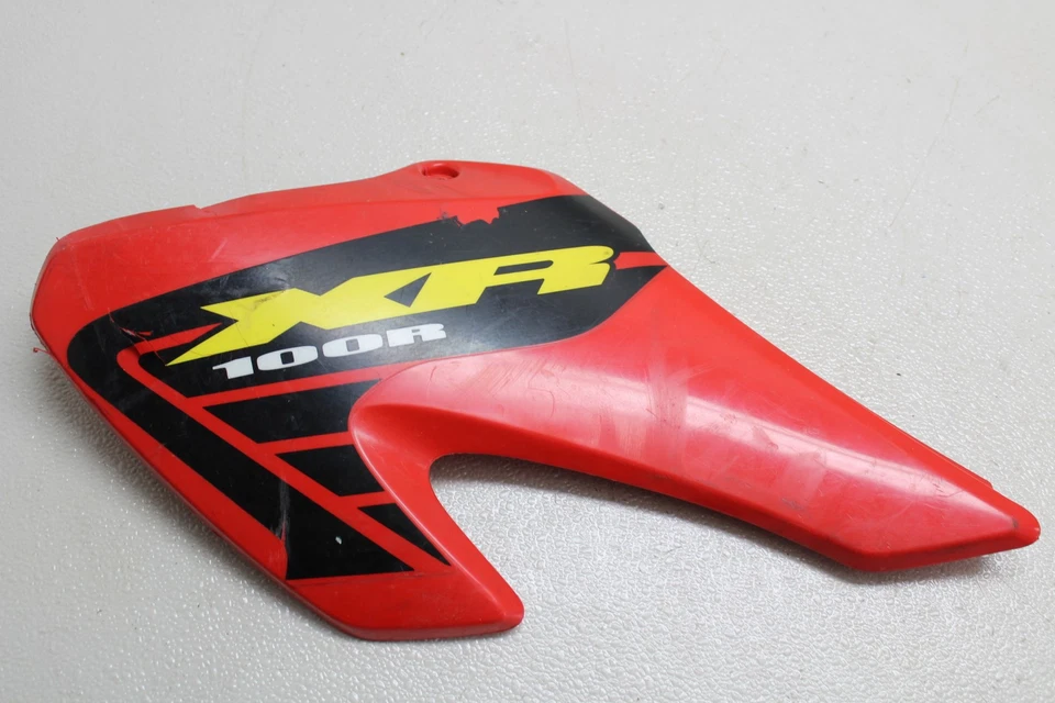 CONJUNTO DE CAPUZES CARENAGENS PAINÉIS TANQUE LATERAL ESQUERDO DIREITO HONDA XR100R 2001-2003 - Imagem 2 de 4