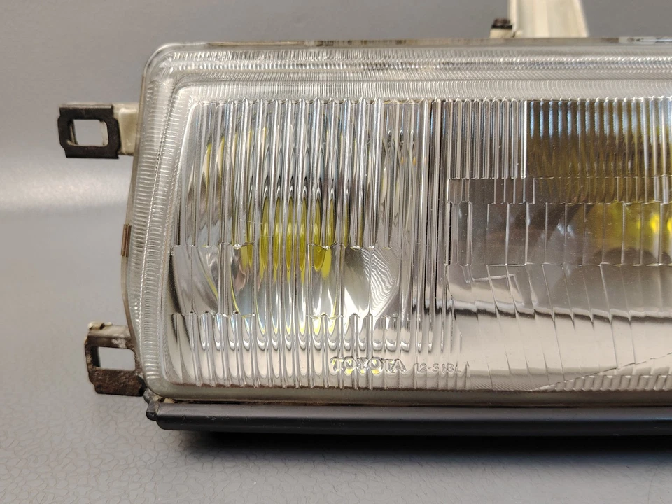 TOYOTA COROLLA LEVIN AE90 4AGZE SUPER CHARGER HEAD LIGHT ASSEMBLY KOITO 10074810 - Image 3 of 4