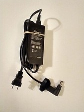 Rocketfish 90W Universal AC Adapter RF-BPRAC3 W/ 1 laptop adapter