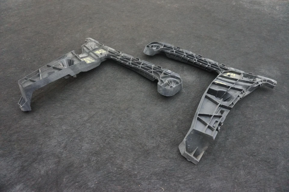 Juego 2 soportes de soporte de montaje de parachoques trasero izquierdo y derecho 8W6807453 Audi S5 B9 20-24 Foto 2 de 4