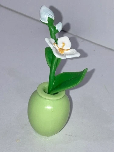 Barbie Vintage  Vase  w/ Open Flower  - Dollhouse/  Diorama Accessory