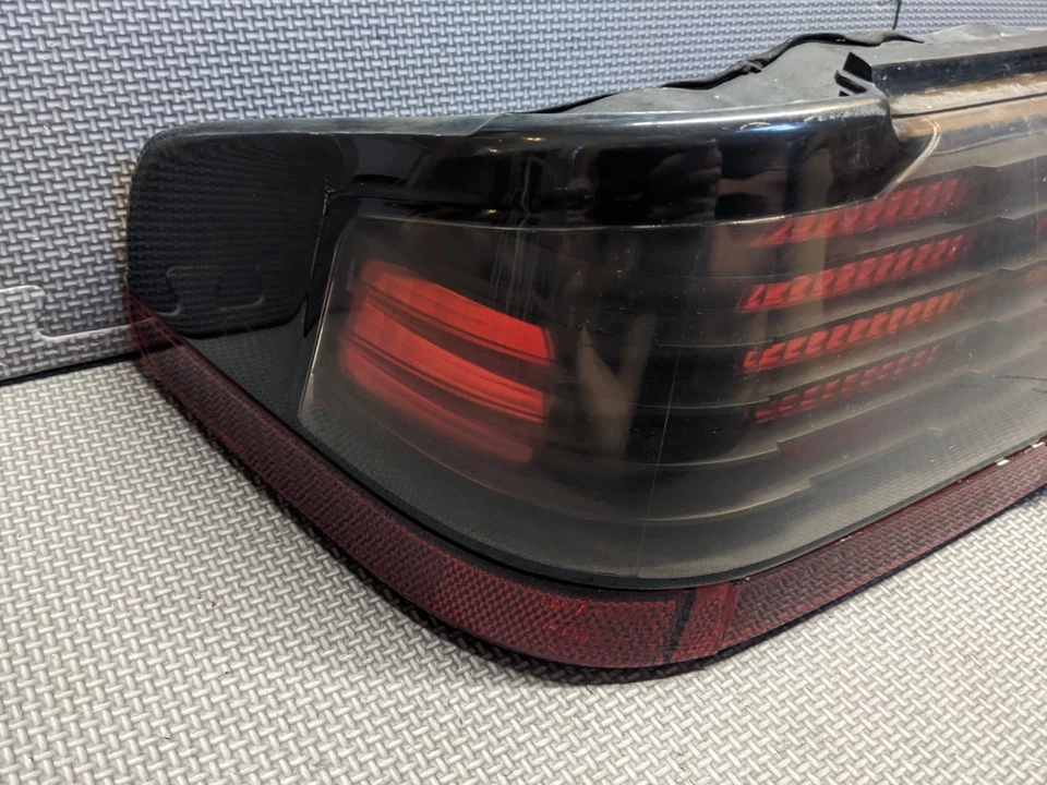 Ford Thunderbird 1987 1988 turbo cupé lado izquierdo del conductor luz trasera lámpara trasera Foto 4 de 4