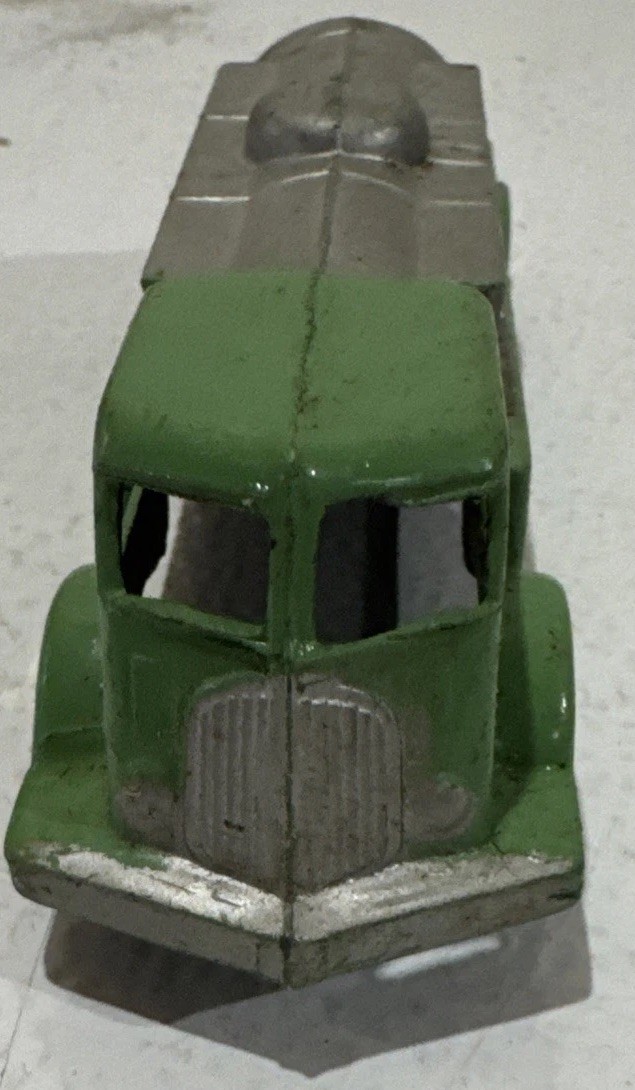 Picture 4 of 12