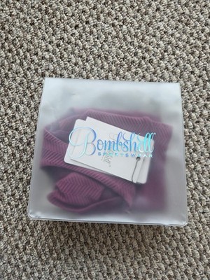 NEW BOMBSHELL SPORTSWEAR Chevron Sport Bra Wine Rose Medium 