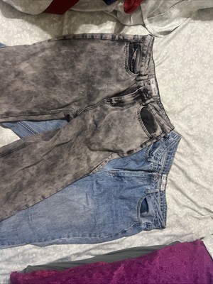 Two Straight Leg Jeans - YMI Dream Authentic Denim Size Large (L)