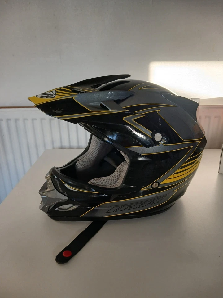 Helmet For Motorbike - Image 2 of 4