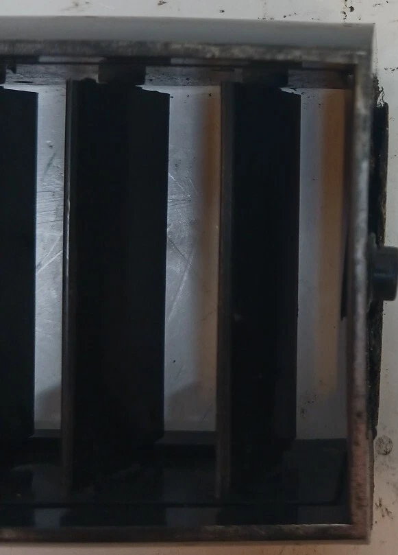 Ventilación de aire acondicionado/calentador Lincoln Continental-Mark V 1977-1979 usado OEM (885) Foto 3 de 4