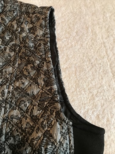 New Directions Puffer Vest . Black Animal Print. Zip Front. Ribbed. Size S. NWT - Picture 4 of 9