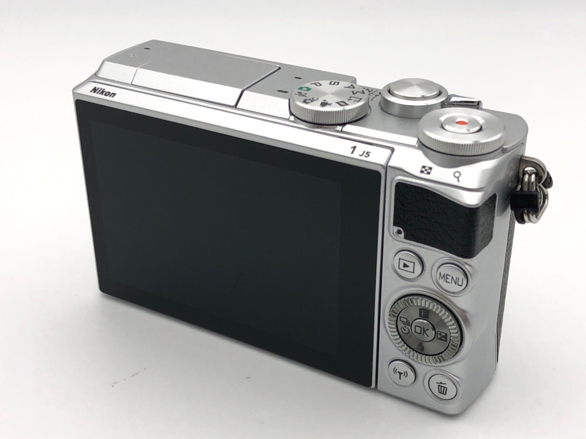 Nikon 1 J5 20.8MP Digital Camera Silver Near Mint W