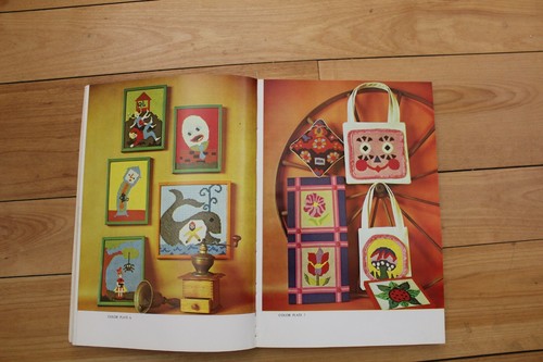 120 Needlepoint Design Projects Book Retro 1974 Barnes & Blake - Foto 3 di 8