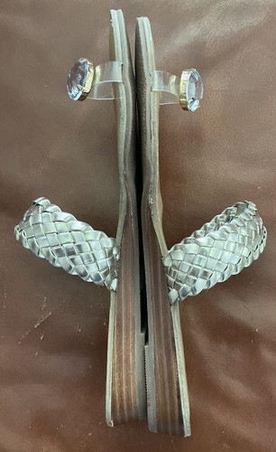 NEW! CARLOS Dressy Fun Flats Sandals Diamond-Ring-Toe Gold TURIN 9.5 NEW IN BOX - Picture 4 of 11