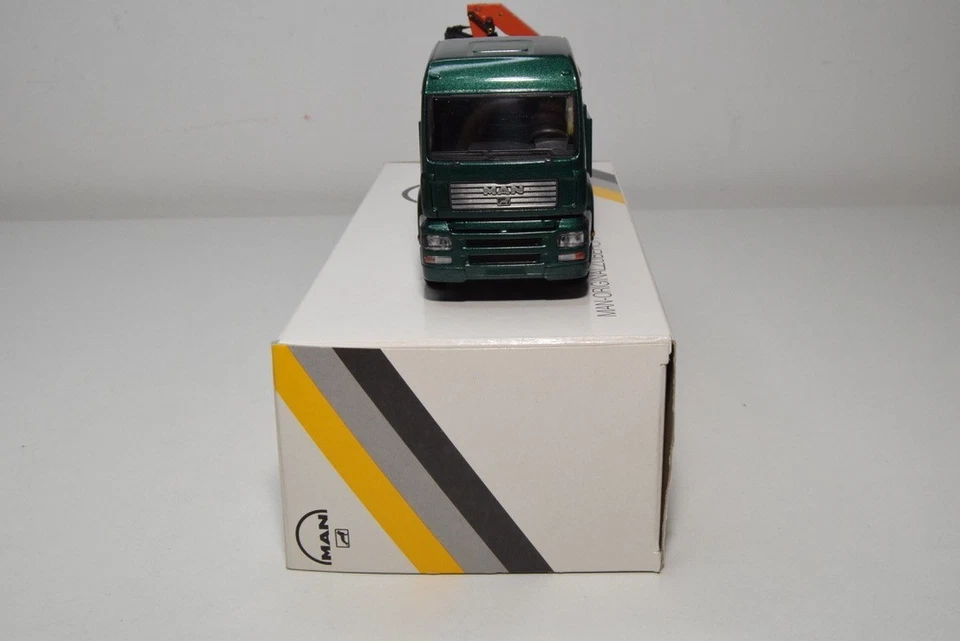 B71 1:50 CONRAD MAN M.A.N. TGA TG-A TRUCK WITH GRU BAUMASSIG GREEN NUOVO CON ... - Immagine 4 di 4