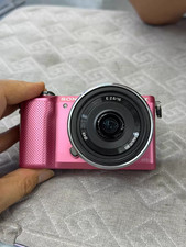 Sony Alpha a5000 Mirrorless Digital Camera w/16-50mm Lens Pink -English 90 New