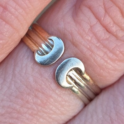 Vintage 1983 HM massiver dreifarbiger offener Halbmondring 9 kt Gold Größe M