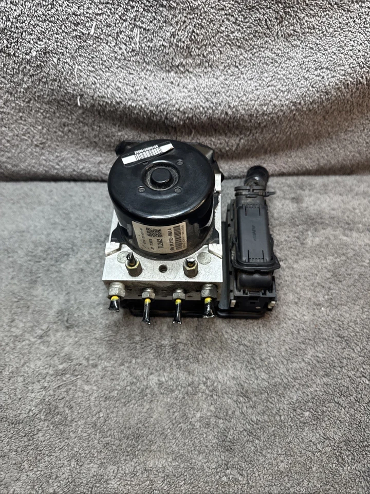 09-10 讴歌 TSX ABS 防锁制动泵模块组件 57110-TL2-A211-M1 — 第 4/4 张图片