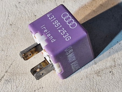 Audi (4) A4 B5 V6 2.6 8D Relais Relay 431951253G