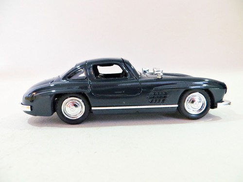 HACHETTE CENTURY OF CARS 18 '1956 MERCEDES 300SL' BLACK. SOLIDO 1:43 MIB/BOXED - Picture 4 of 9